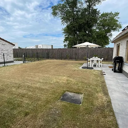 Charming Polder House With Garden בית נופש *